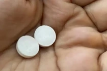 Uống 10 viên thuốc phá thai trên mạng, sản phụ phải cấp cứu