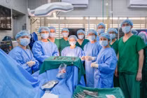 2 bệnh viện, 8 chuyên khoa cùng cứu ca ung thư hốc mũi xâm lấn 