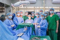 2 bệnh viện, 8 chuyên khoa cùng cứu ca ung thư hốc mũi xâm lấn 