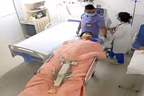 Đau đầu dữ dội, thanh niên 36 tuổi hôn mê do phình vỡ mạch não