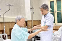 Ca phẫu thuật đặc biệt cho người thương binh mang mảnh đạn hơn nửa thế kỷ