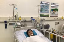 Truyền hơn 10 lít máu cứu sống bệnh nhân sốt xuất huyết