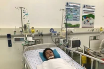 Truyền hơn 10 lít máu cứu sống bệnh nhân sốt xuất huyết