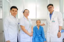 Không ăn uống, cụ bà xuất huyết dạ dày ung thư