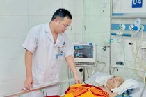 Hôn mê do viêm não vì nhiễm virus herpes tiến triển tử vong nhanh