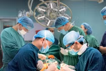 Cấy ghép vạt da cứu chân hoại tử không còn khả năng giữ lại