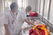 Người đàn ông 30 tuổi nguy kịch, cảnh báo đỏ nỗi đau mang tên thủy đậu