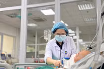 Từ Thái Lan về mang theo 'vi khuẩn tử thần', người đàn ông thoát chết kỳ diệu