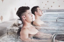 Tắm bồn nước nóng có ảnh hưởng đến chức năng sinh lý đàn ông?