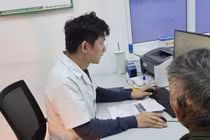 Sán lá gan nhỏ gây tắc mật ở bệnh nhân viêm gan do rượu