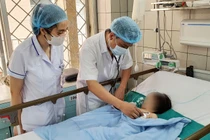 Bé 19 tháng tuổi đuối nước trong xô đựng nước thải điều hòa