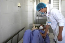 Lần đầu tiên dùng dao mổ siêu âm Cusa cắt khối ung thư gan