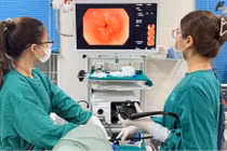 Nội soi can thiệp gắp tăm tre dài 4cm đâm xuyên thành dạ dày