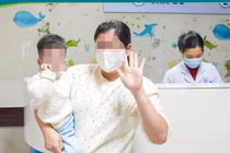 Bé 2 tuổi, 3 lần đại phẫu tim bẩm sinh, sửa tim 1 thất thành tim hai thất