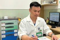 Đau bụng xuyên lưng, tưởng bệnh xương khớp không ngờ viêm túi mật