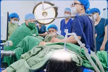 Người phụ nữ 20 tuổi nguy kịch do băng huyết muộn sau sinh