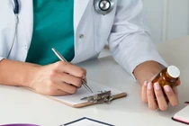 Đơn thuốc bắt buộc phải có căn cước hoặc số định danh