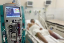 Sau khi đi làm đồng về bệnh nhân 50 tuổi nhiễm khuẩn nguy kịch