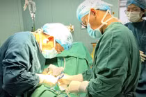 U góc hàm to dần, người đàn ông 70 tuổi nhập viện mới biết bệnh tái phát