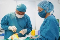 Thanh niên 31 tuổi đã phải cắt các ổ loét hoại tử do gút