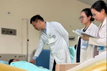 Phẫu thuật khối u tồn tại 30 năm cho cụ bà 74 tuổi