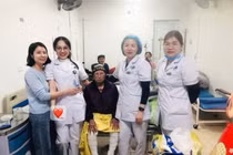 Người bệnh nhiễm độc thuốc nguy kịch, hoại tử da 90% diện tích cơ thể