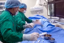 Cấp cứu tái thông mạch máu não cho bệnh nhân dân tộc Chăm