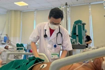 Đang khỏe mạnh, nhiều trai trẻ nguy kịch vì thủy đậu