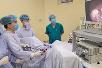 Lần đầu Việt Nam phẫu thuật ung thư phụ khoa không sẹo