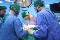 Chủ quan u giáp lành tính không tái khám, u to nhanh ác tính xâm lấn