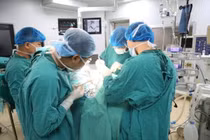 Kích hoạt báo động đỏ, cứu người bệnh vỡ phình động mạch chủ bụng