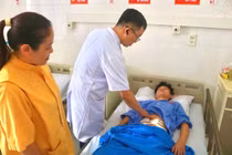 Đau bụng, thanh niên 16 tuổi bị viêm ruột thừa dưới gan hiếm gặp