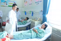 Nâng cao chăm sóc sức khỏe bà mẹ, trẻ em