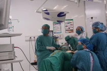 Cắt bỏ tử cung vì thiếu máu nặng do u xơ chảy máu