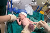 10 phút sinh tử giành lại sự sống cho hai mẹ con sản phụ co giật, mất ý thức