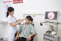  Giảm áp dây thần kinh số VII chữa liệt mặt sau chấn thương