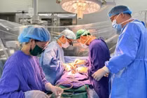 Thay van nhân tạo cứu hai người mắc bệnh van tim đe dọa tính mạng