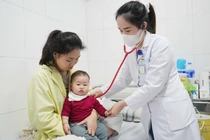 Trẻ dễ viêm phổi, suy hô hấp vì viêm phế quản cấp mùa đông