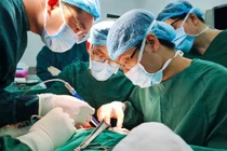 Cụ bà 78 tuổi hoại tử đầu, mặt vì biến chứng zona thần kinh