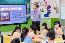 Tiêu chuẩn mới với giáo viên dạy học bằng tiếng nước ngoài