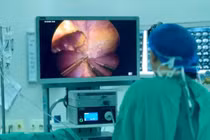 Mỏi cổ, đau đầu... cẩn thận u tủy chèn ép