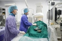 Can thiệp mạch não giờ vàng, người bệnh thoát cửa tử đột quỵ