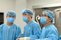 Chủ quan sưng vùng bìu không đau, nam nhân 33 tuổi mất tinh hoàn vì u ác tính