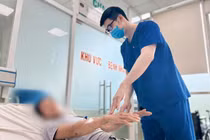 Thợ xây hôn mê, co giật sau 1 ngày làm việc dưới trời nắng