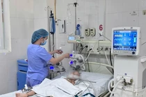 Hóc quả nhãn vào đường thở, trẻ 3 tuổi nguy kịch