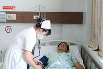 Thận ứ mủ do sỏi niệu quản, một viên sỏi nhỏ có thể nguy hiểm tính mạng