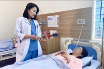 Hy hữu, u lạc nội mạc buồng trứng mọc trên nền thận lạc chỗ