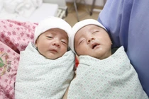 Hành trình làm mẹ sau 5 năm IVF và kỳ tích của 2 bé sinh non