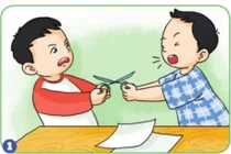 Chơi đùa ngày hè, bé gái 7 tuổi bị kéo cắt vào lưỡi