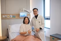 Lấy khối u mỡ khổng lồ từ thành ngực lan ra sau lưng tồn tại 25 năm